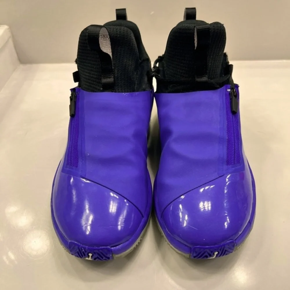 Men’s Jordan Nike jump-man hustle size 8 GUC
